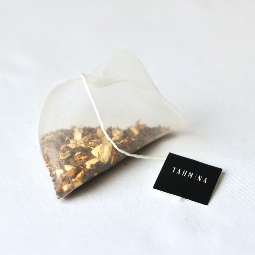 Saffron Tea & Mug Bundle